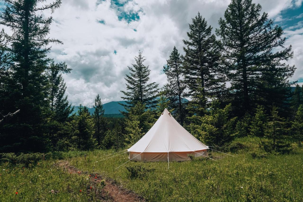 Wander Camp Glacier Hotel Coram