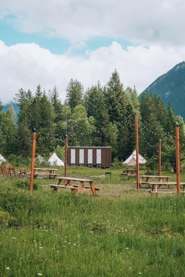 Wander Camp Glacier Hotel